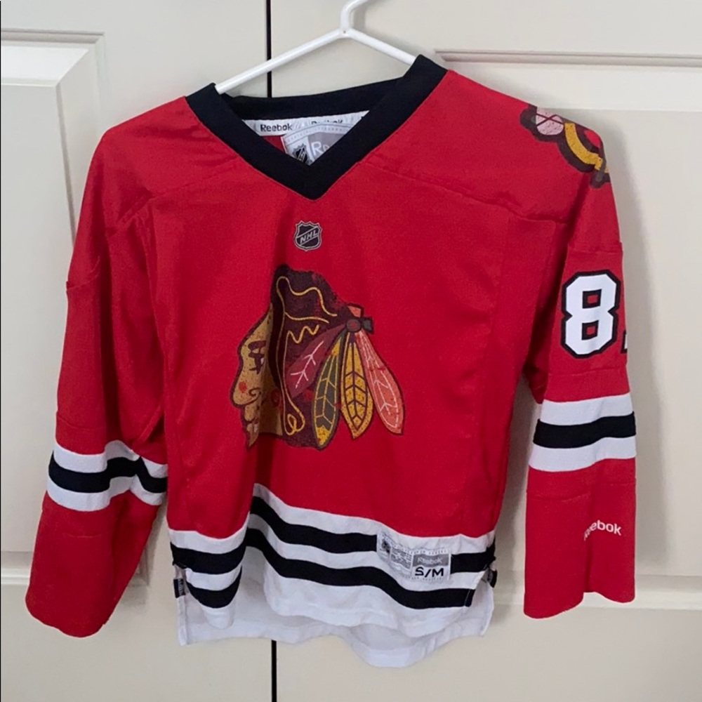 Black hawks jersey